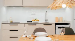 Valencia Living Suites - Image 5