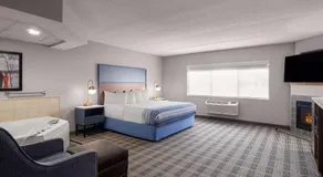 AmericInn by Wyndham Shakopee Near Canterbury Park - Image 2