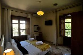 Hotel La Zubia - Image 2