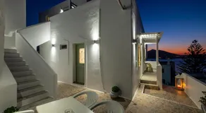Lorenzo Studios and Suites Paros - Image 4