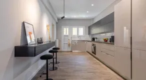The Beehive Apartments  - Image 4