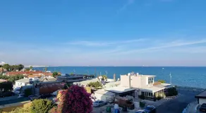 Stylish Beach Apt w/ Sea View + Pool + 200Mbit - Image 5