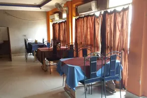 Shree Shankar Hotel - Image 5