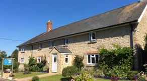 Quiet Woman House - Image 2
