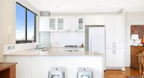 It's Paradise Here, Private Room with Breakfast and 2 cats - Image 4