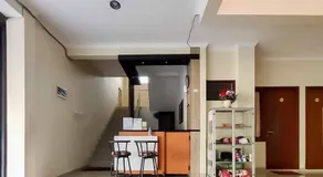 RedDoorz Syariah Plus near Cirebon Super Block Mall 2 - Image 3