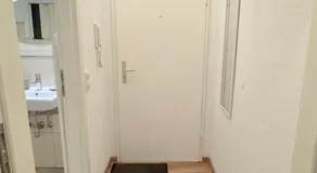 Modern, quiet apartment right by S-Bahn - close to Munich & airport - Image 4