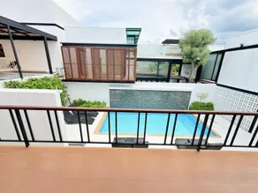 The Gold Living Life - Image 5