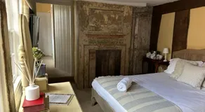 The Black Swan Inn - Image 2