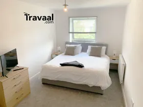 Travaal - 2 Bed Serviced Apartment Farnborough - Image 5