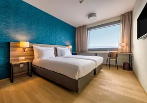 Atrium Airport Hotel - Image 3