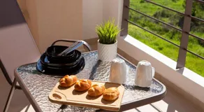 Amelie's Luxe Apartments - Image 4