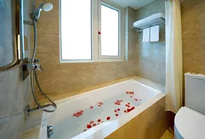 Grand Dragon Hotel - Image 5