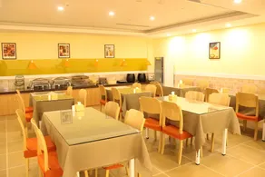Home Inn Dezhou Yucheng Dongfang Building - Image 2