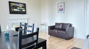 VS-Entire Flat-Central Scotland-Falkirk, Self-Check-in , Pet-friendly with Parking - Image 5