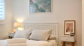 Private room and bathroom in shared flat with parking - Image 5