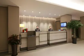 Home Inn Plus Beijing South Station South Square - Image 3