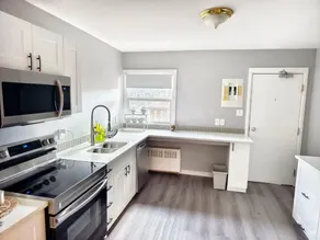 Old brick Apartment - Image 3