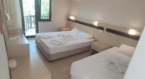On Hotel - Image 2