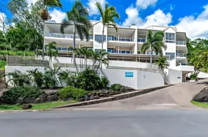 Gorgeous 2BR Apartment with Stunning Ocean Views - Image 3