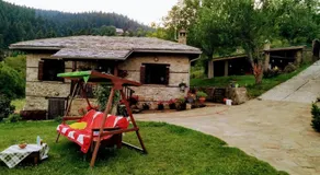 Παραδοσιακή πέτρινη κατοικία στην Βλάχα Ελάτης - Image 5
