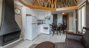 Condo climatisé près du Mont Sainte-Anne avec parc aquatique, piscine, spa, gym, arcades et billard ! - Image 4