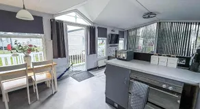 Great 6 Berth Caravan By The Beach At California Cliffs In Scratby Ref 50010L - Image 4