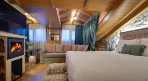 ARCHONTARIKI Historic Boutique Hotel - Image 2