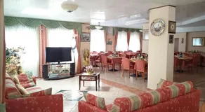 Hotel Holiday House - Image 4
