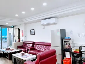 Economy Class Hostel - Image 5
