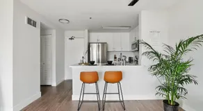 Modern 1BD in La Jolla Mountain City Views Free Parking - Image 5
