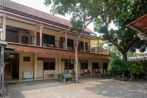 RedDoorz Syariah near Alun Alun Purwokerto - Image 5
