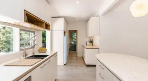 Luxury Beach Shack With Pool and Short Walk To Beach - Image 4