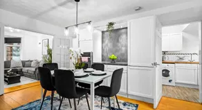 Stylish Three Bedroom House - Accommodates 7 - Parking - Garden - Recently Renovated 162S - Image 2