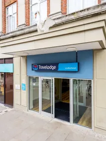 Travelodge Leatherhead - Image 3