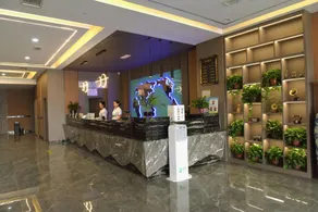 Yulin Seaview Hotel - Image 4