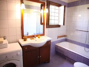 Vila i Prines s výhledem na Bílé hory - Image 3