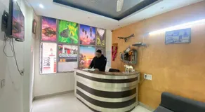 Paras Hotel - Image 2