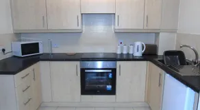Liverpool 2 Bedroom Apartment - Image 4