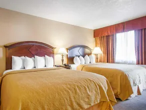 Quality Inn & Suites Airport Portland - Image 2