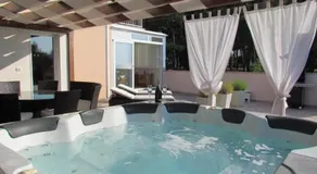 4 Star app Adriana with sea view and jacuzzi - Image 3