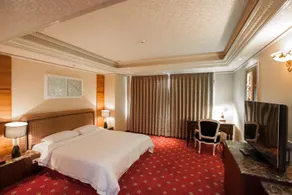 Mila Hotel - Image 2