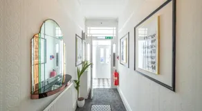 Charles Alexander Short Stay - Highcliffe Apartments - Image 5