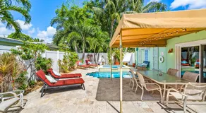 Walk to The Ave- Heated Pool, Spa, Golden Tee and Putting Green - mins to Beach- by Maven Vacation R - Image 3