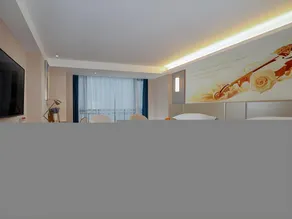 Vienna Hotel Chengdu Xinjin Old Pier Liujianian Metro Station - Image 2