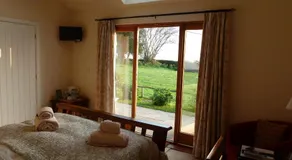 The Lodge, at Orchard Cottage - Image 2