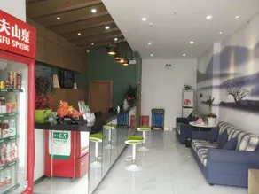 Heng 8 Chain Hotel (Ji County Yuxi International City) - Image 4