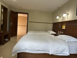 Yifang Hotel - Image 4