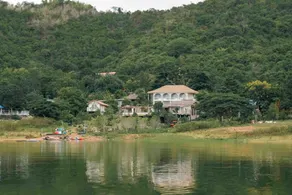 Le La Lake Resort and Spa - Image 3