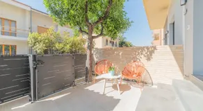 Leopardi Design with 2 bathrooms - Image 5
